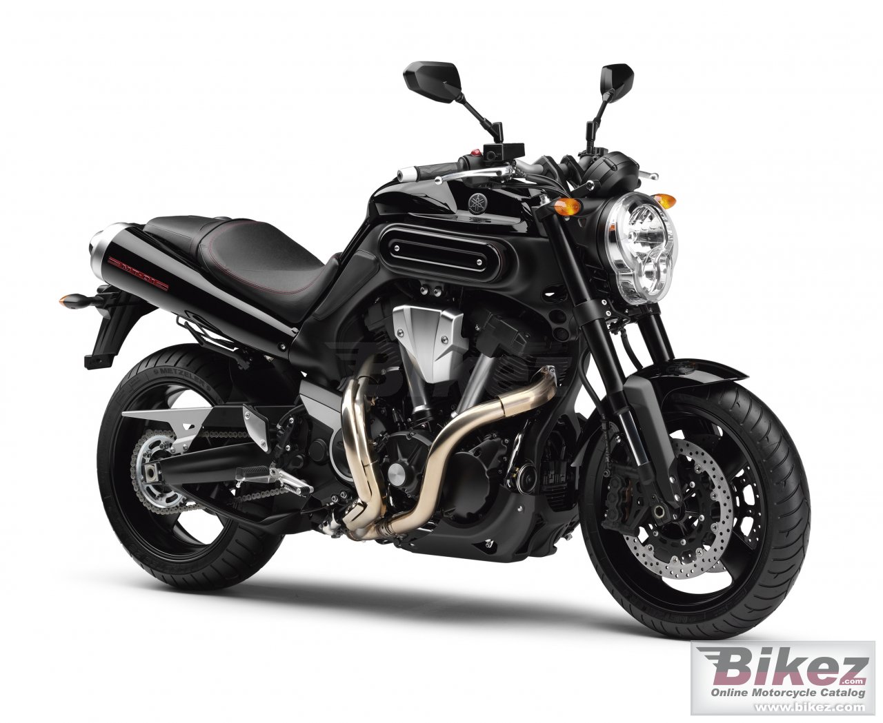Big Yamaha mt-01 picture and wallpaper from Bikez.com